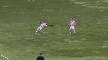 LAA@TB: Aybar tracks popup, makes circus catch