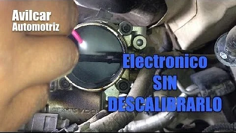 ¿Con qué frecuencia se debe limpiar el cuerpo del acelerador?