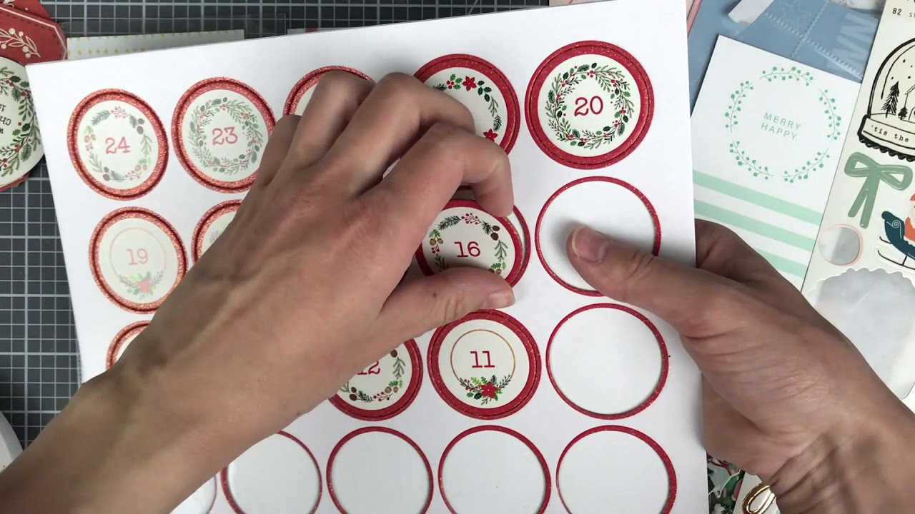 December Documented TH spreads with Anna Kossakovskaya scrapbooking tiendas