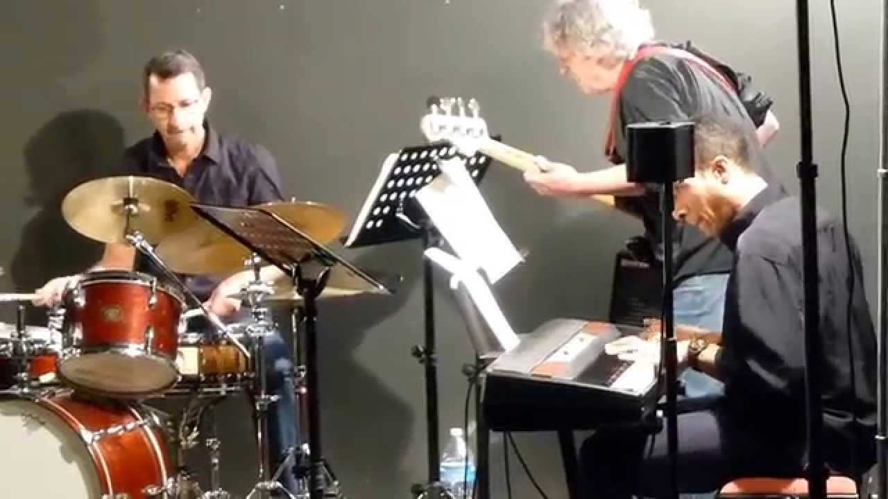 Concert SAXXL aux Sorinières: Passion Flower de Ramon Ricker - YouTube