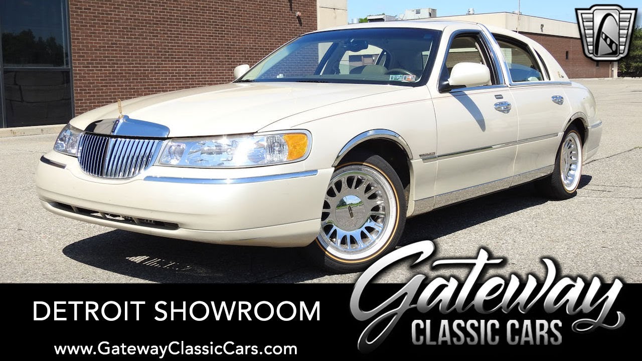 1999 lincoln town car cartier for sale