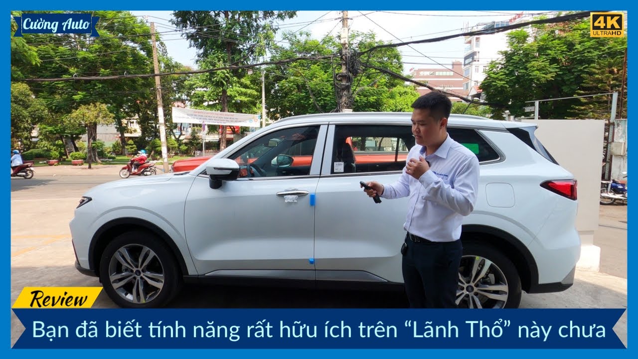 FORD TERRITORY 2023 quên lên kính khi ra khỏi xe phải làm sao?