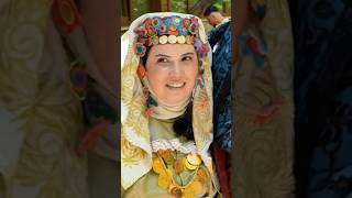 Aynı Yerde, Farklı Evrenlerde In