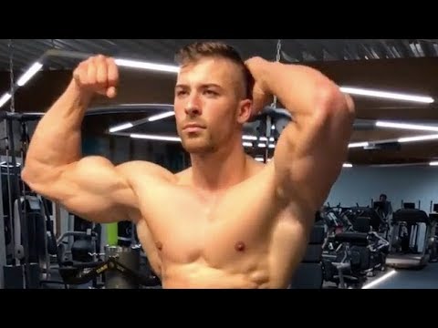 Anthony flexing his muscular physique camera iphone 8 plus apk