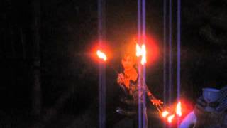 Playing with fire  Jouer avec le feu & Danielle Hubbard