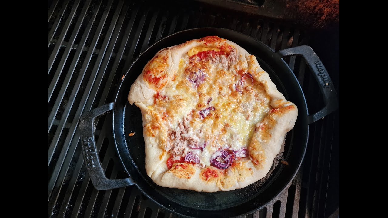 Wird das was ? Die XXL Pfannen Pizza - YouTube