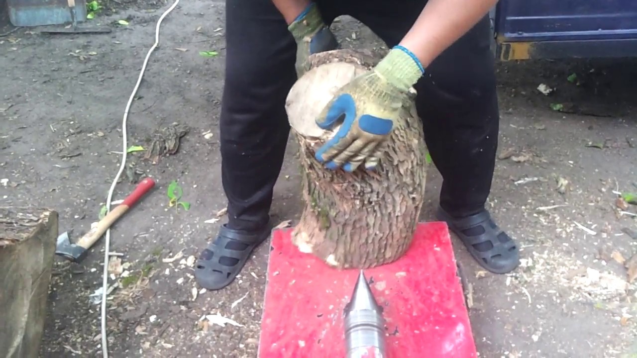 Колю мощные сучковатые дрова - YouTube