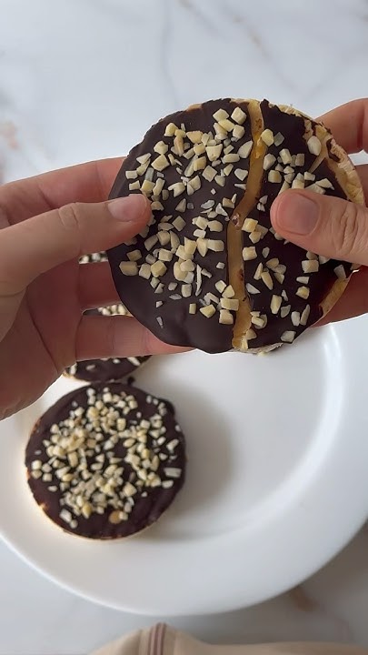 Рисовые галеты в шоколаде 🍫 #food #chocolate #еда #простыерецепты # ...