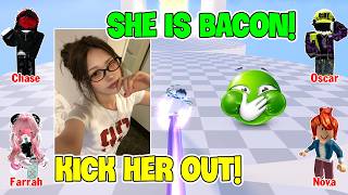 TEXT To Speech Emoji Groupchat Conversations | Bacon Girl Gets 1B Robux Making Everyone Regret It🤯 screenshot 4