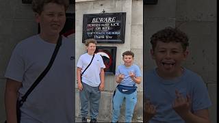 So Rude And Disrespectful He Had Zero Respect For The Kings Guards