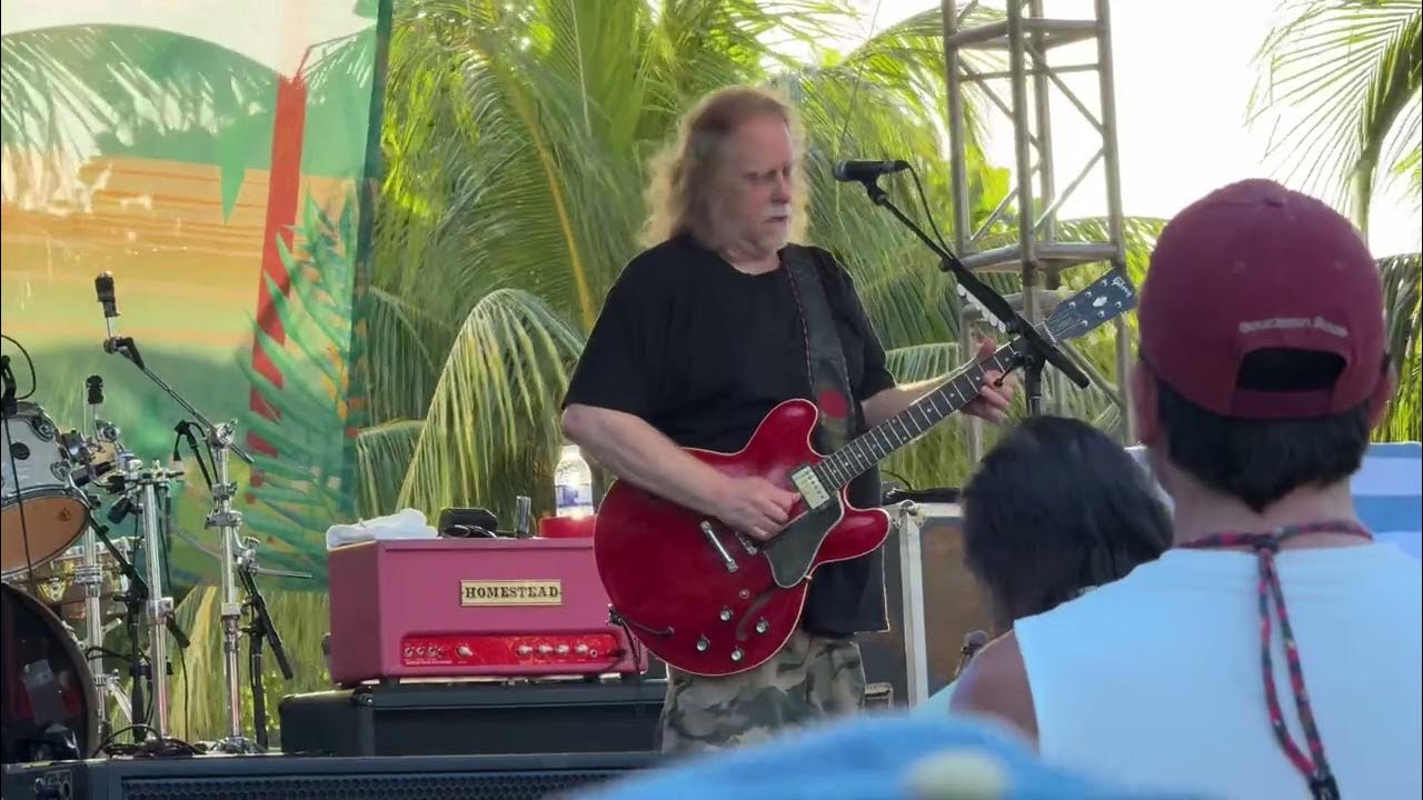 Peace on earth. Earth guitar. Give peace on earth modern. Ministry peace on earth. мир на земле 1939.