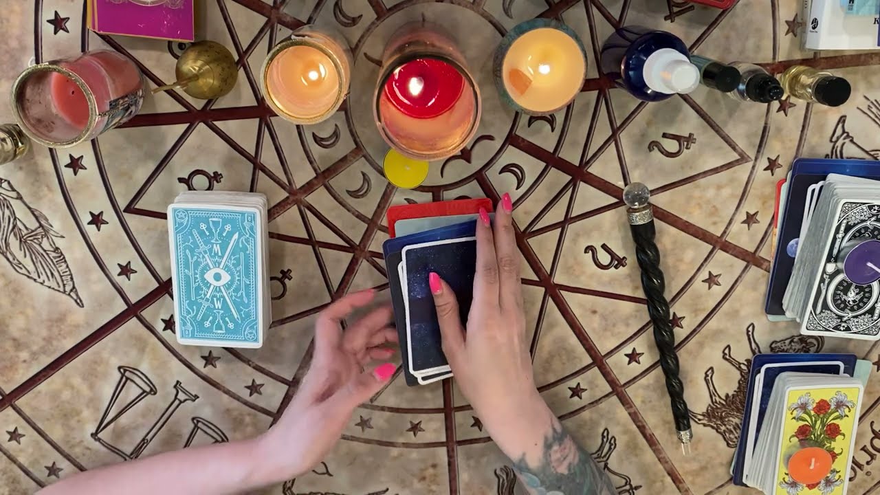 What do they find strange and unusual about you? 🥸🤪😱/Pick a Card Tarot Reading