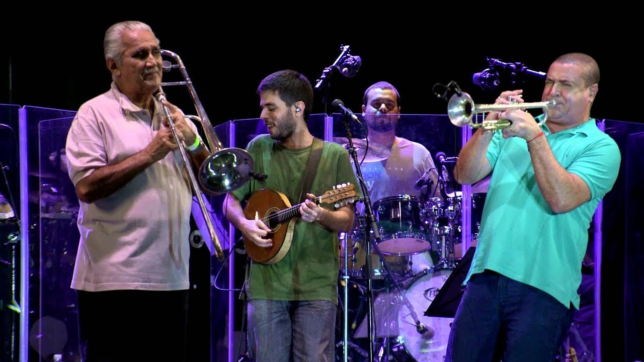 Casuarina - Devagar Com a Louça (com Marcos Sacramento / DVD 10 Anos de Lapa) - YouTube