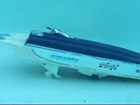 Sinking Yacht Toy Yacht