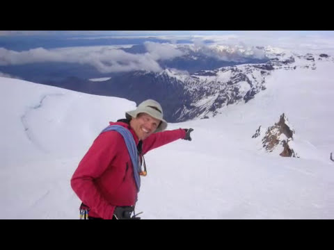 Skiing Iceland's Highest Peak: Hvannadalshnjúkur Ski Tour — Hvannadalshnukur 2110 M — video poster