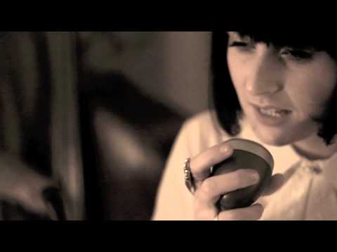 The Clockwork Owl Sessions Jennifer Left - 'Diggory' (alternative version)
