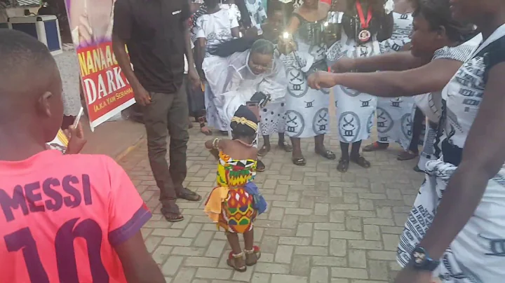 This little girl doing Adowa dance