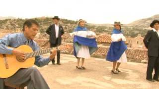 Video thumbnail of "TRIO AYACUCHO / Vicuñita corredora (wayno)"