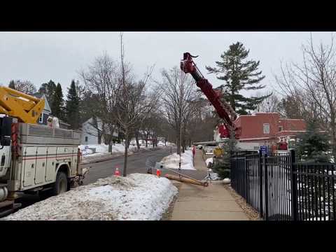 ღობეს ბოძი, ბოძს მანქანა ეჯახა***როგორ ცხოვრობს ამერიკა