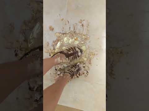 Happy Birthday under my feet! #cakecrush #crush fetish