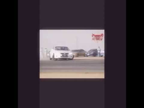 دبكه كنت ماشي بالحاره 