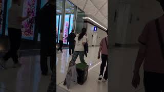 Cathay Pacific CX Disembarkation and Transit Hong Kong International Airport HKG HKIA China 香港國際機 中國