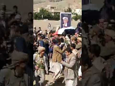 وصول جثمان الشيخ صادق الأحمر إلى صنعاء