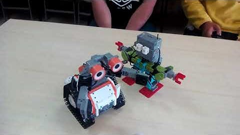 Robótica 04. Jimu Robots. Baile de robots.