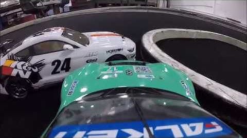 Hpi sprint 2 vs. Vaterra V100 Indoor carpet track