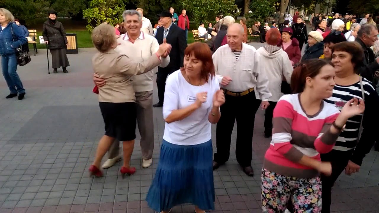 Вольво на приморском