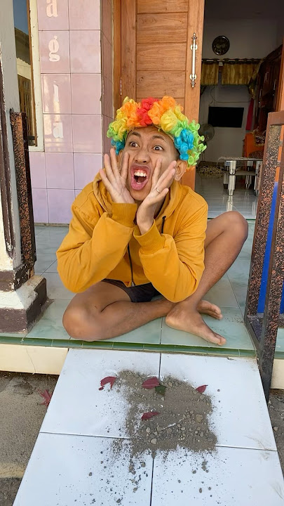 Kalok lantainya kotor disiram || #shorts #comedy #funny #ngeshortsdulu #youtubeshorts #kocak #cute