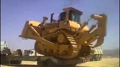 loading dozer onto lowloader