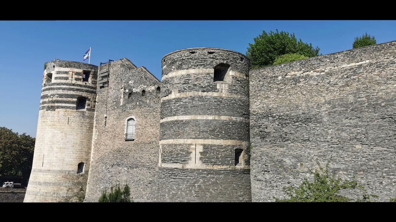 7.1 ANGERS 2022 - Maine-et-Loire - VILLES ET VILLAGES DE FRANCE