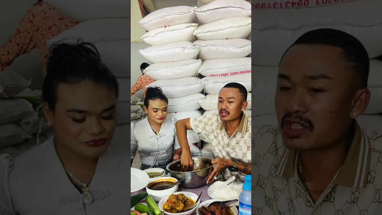 ဒီနေ့တောမိန်ပြီဟေ့ 😋 အမေလက်ရာလေးစားရလို ချစ်တပည်မကို ကိုယ်တိုင်းခွံကျွေးနေတဲ့ အောင်ချမ်းအေး