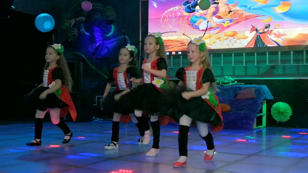 Песня "Божья коровка" исполняет вокальный ансамбль "Карамельки" МБДОУ ...