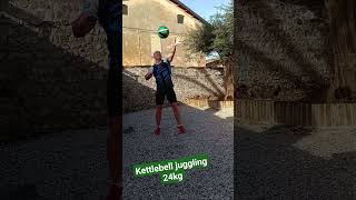 Kettlebell juggling 24 kg #kettlebells #onlinecoach #juggling #гиривверх