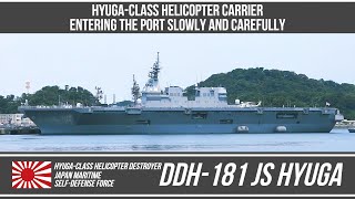 【Helicopter carrier】(DDH-181 JS Hyuga) Entering the port slowly and carefully