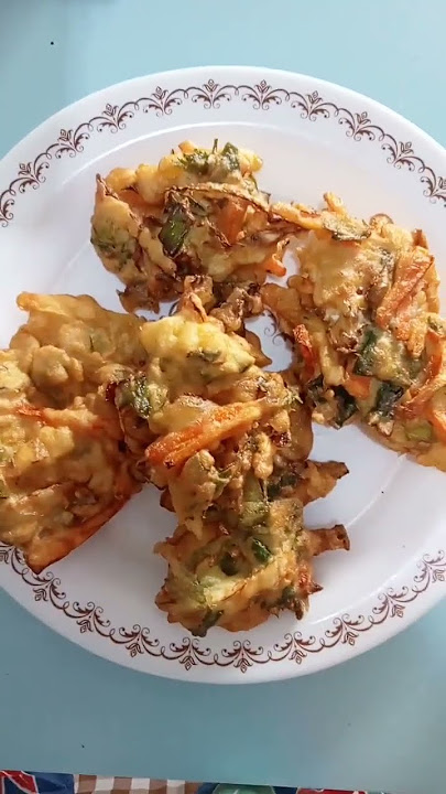 makan bakwan dgn cuko pempek #cukopempek