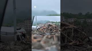 Torrential rains ⛈️ are causing severe flooding in several regions of China