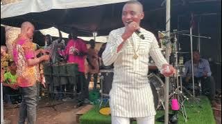 Sese, ome mma mere onwe ya, performed by Oti egwu