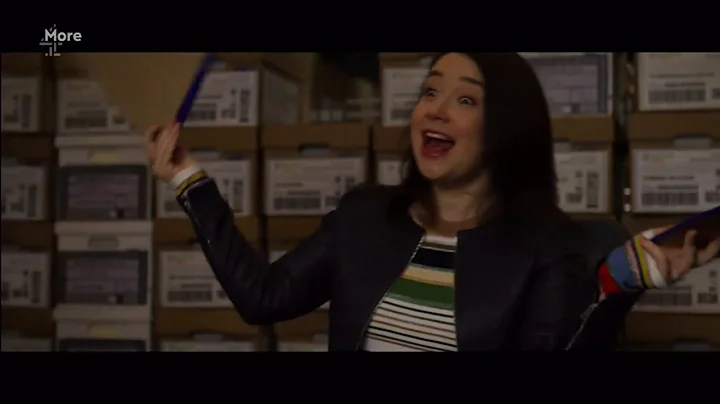 Sarah Steele sings (short clip) (fun stuff) 'The G...