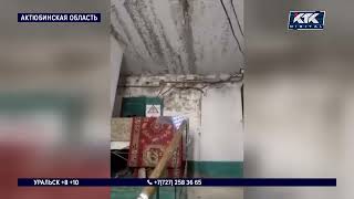 Дожди разрушают кирпичные двухэтажки в Кенкияке