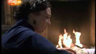 Águila Roja. Martín Irrumpe En El Baño De Irene