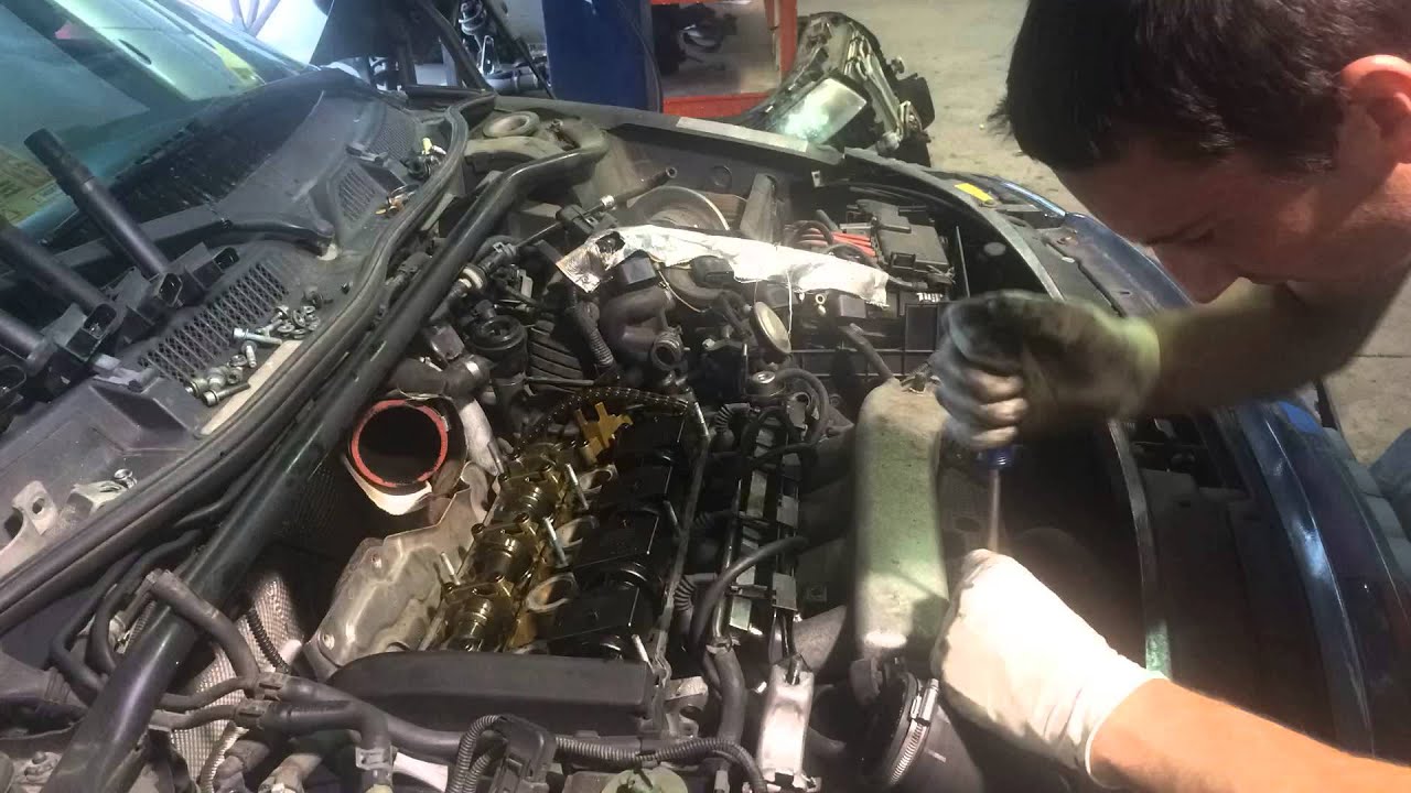 Time lapse removal of valve cover and intake manifold on 225HP Audi TT