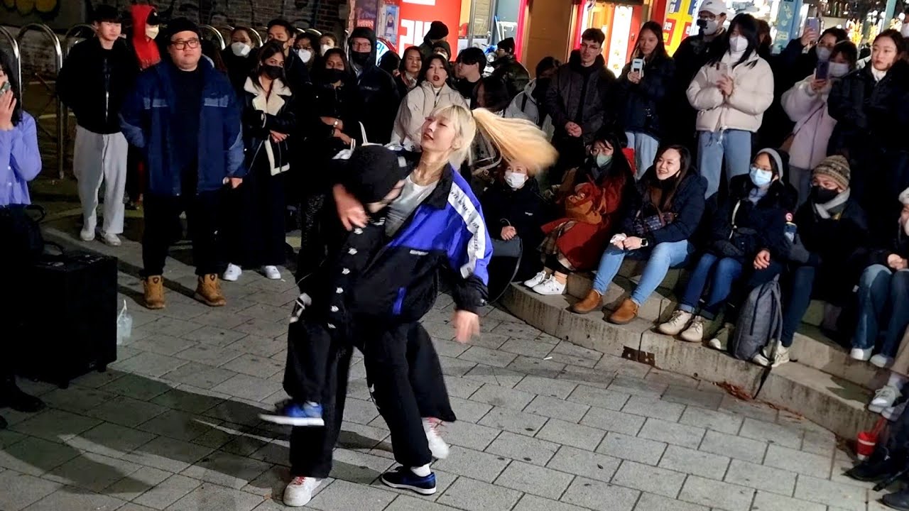 TUESDAY. ALLURE: SEHEE & GUEST: JANGWOO. HONGDAE BUSKING. FANTASTIC DUO, ALLURING PERFORMANCE.