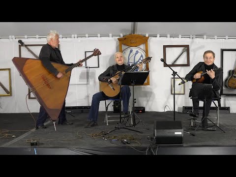 Видео: MusAlliance duo and Leonid Bruk (balalaika contrabass)