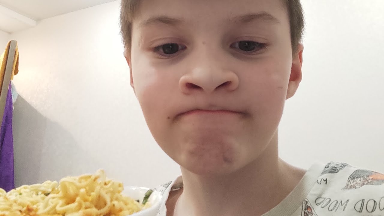 ЕМ ОСТРОЮ ЛАПШУ ДОШИРАЙ НО ОСТРЫЙ - YouTube