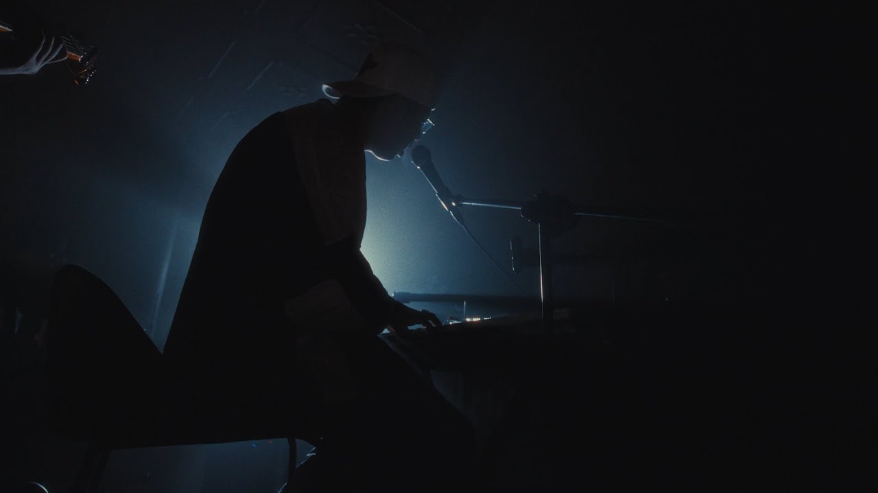 Fern. - AkoNaSana (Official Music Video) - YouTube