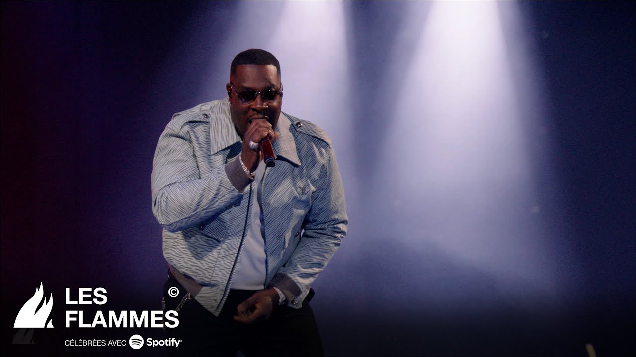 Joé Dwet Filé performe 