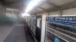 桃園機場捷運往台北車站普通車泰山貴和站進站